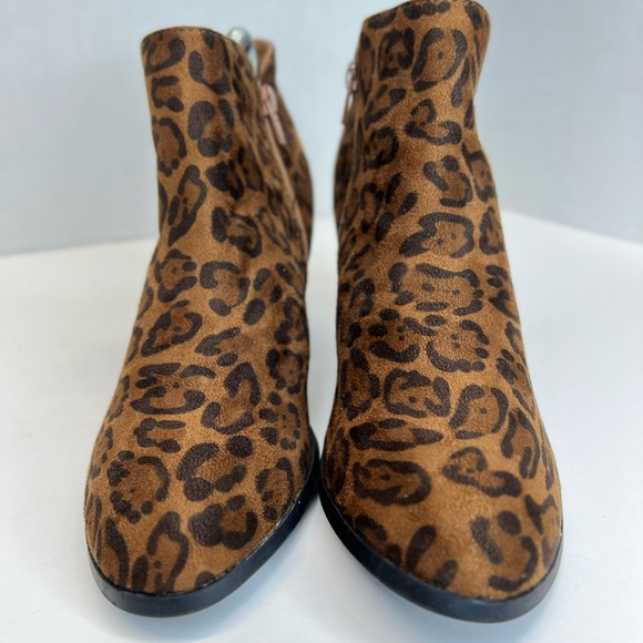 STYLE & Co. Womens Brown Leopard Print Side Zip Masrinaa Booties 7M XLNT Cond. - Picture 4 of 14